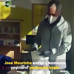 Jose Mourinho evden çıkamayan yaşlıların yardımına koştu
