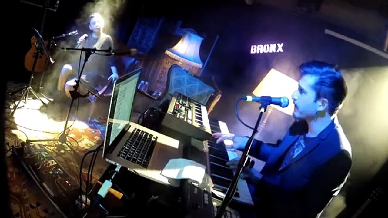 Doğan Duru & Fatma Turgut - Say Something (Akustik Performans) | Bronx Konseri