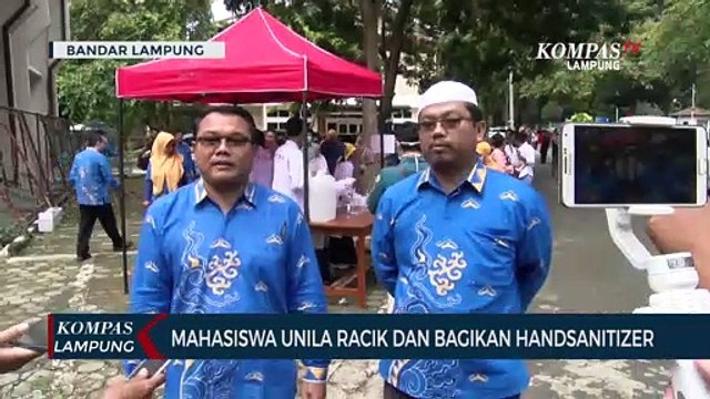 Mahasiswa Unila Racik Hand Sanitizer dan Bagikan Pada Warga