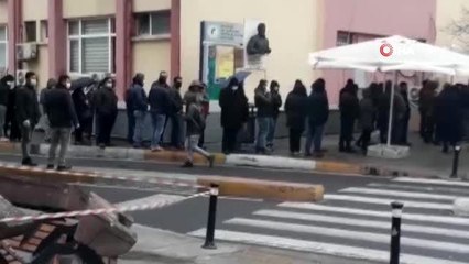 Bakırköy'de hastanede korona virüs test kuyruğu