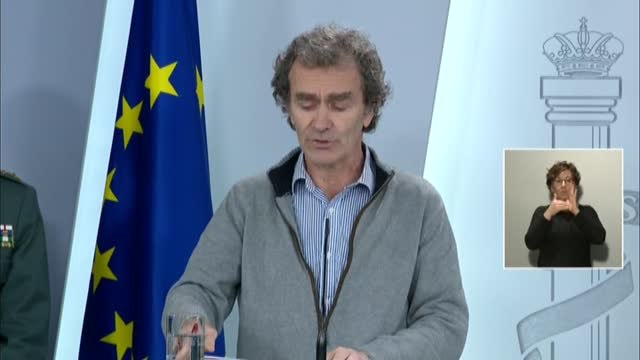 Fernando Simón cifra en 39.673 los casos por coronavirus y 2.696 el número de fallecidos