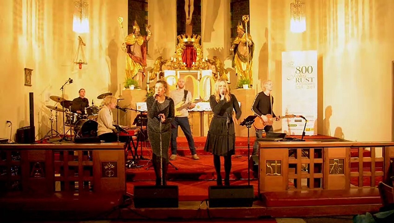 Christmas Lights | Pfarrkirche Rust | FJG_7374_1