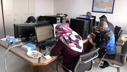 Ağacının budanmasını isteyen de hayvanlarına saman isteyen de 112'yi aradı