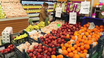 Marketlerde koronavirüse karşı tedbirler artırıldı - VAN