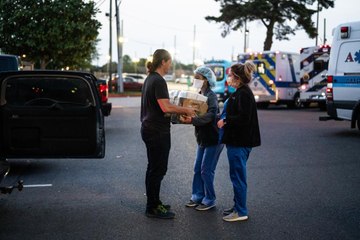 This New Orleans Group Is Feeding Healthcare Workers While Saving Restaurants