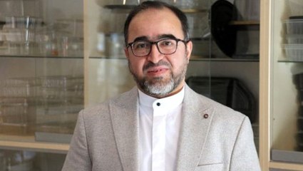 Hastanelerin ihtiyacı olduğunu öğrenen hayırsever iş adamı, 600 bin adet eldiven bağışladı