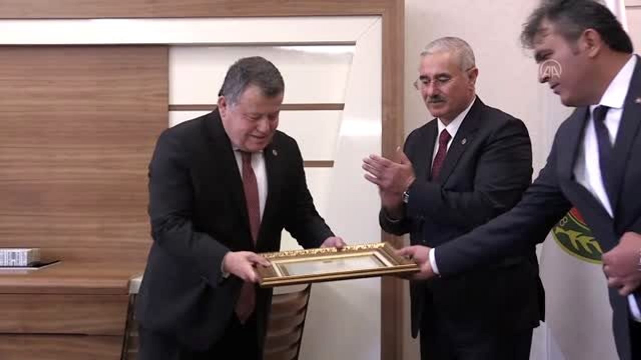 Yargıtay Başkanlığına seçilen Akarca, görevi Cirit'ten devraldı (1)