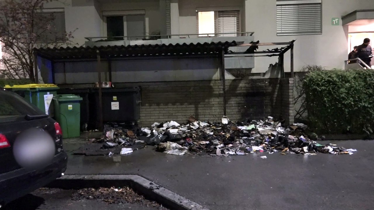 Mehrere Müllcontainer in Innsbruck angezündet: Zeugen gesucht
