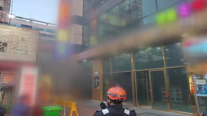 부산 사상구 15층 건물 지하서 화재...3명 연기 흡입 / YTN