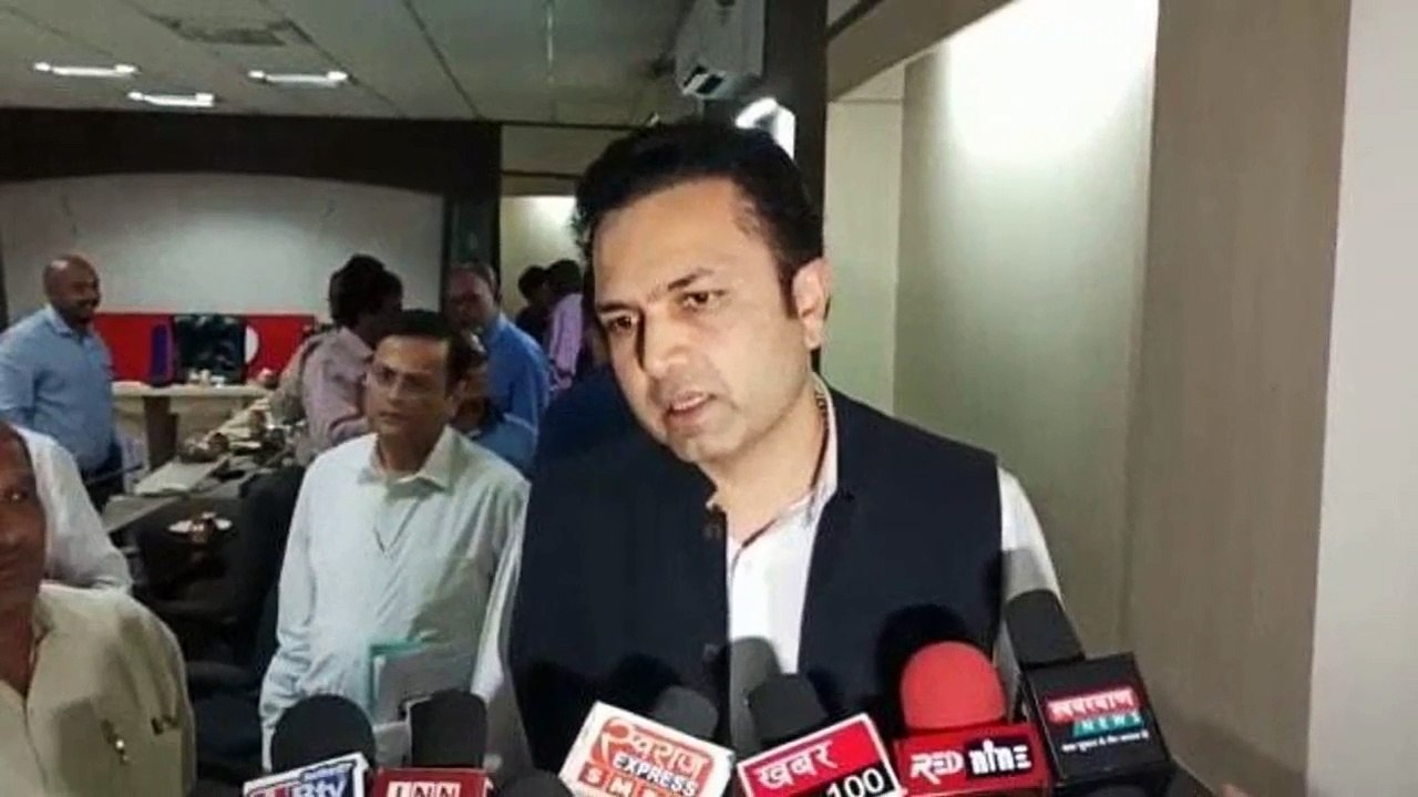 आवश्यक वस्तुओं की दुकानें पूरे 21 दिन खुली रहें...