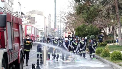 Cadde ve sokaklarda dezenfekte çalışması sürüyor
