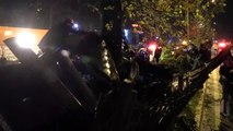 Otomobil refüjdeki ağaca çarptı: 1 ölü