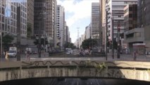 Primer día de cuarentena para contener el coronavirus en Sao Paulo