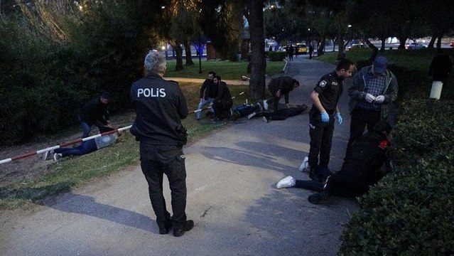 Polis iki grup arasındaki kavgayı biber gazı kullanarak ayırabildi