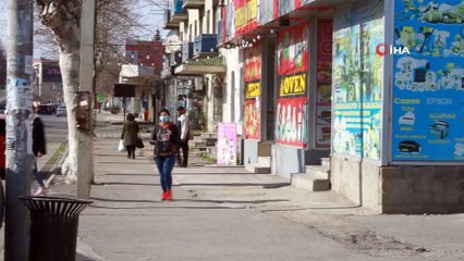 - Gürcistan'da vaka sayısı 70'e yükseldi- Karantinada bulunan Marneuli ve Bolnisi kentlerinde caddeler boş kaldı