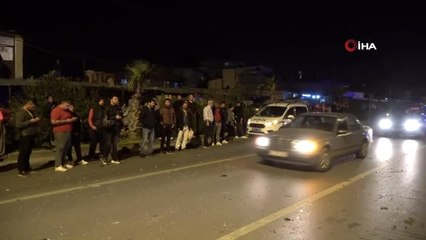 Refüjdeki ağaca çarpan otomobil hurdaya döndü: 1 ölü