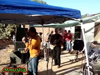 Los muecas en vivo