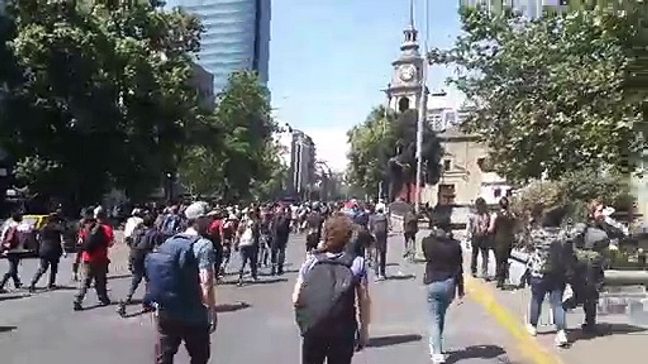 Protestas Santiago de Chile, dia 3 en el oasis, octubre 21