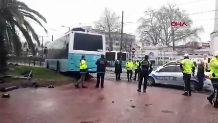Aksaray’da otobüs tramvay yoluna girdi