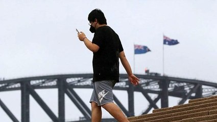 "Koronavirüs taşıyorum" deyip polisin üzerine öksüren genç, gözaltına alındı