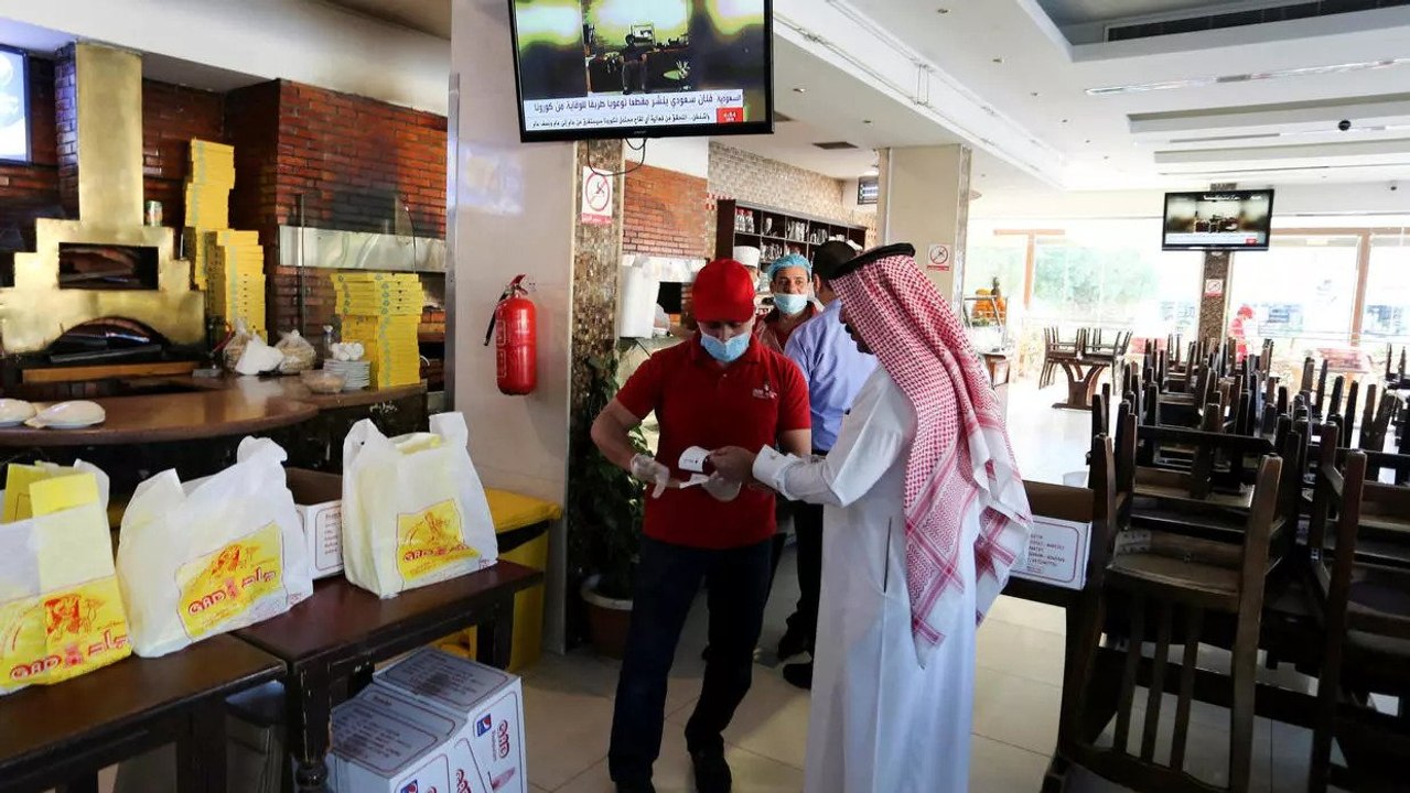رجل يتعمد نشر فيروس كورونا في السعودية