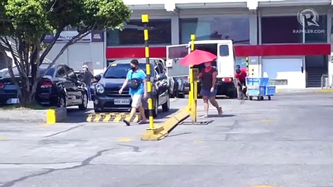 Lining up at the grocery while Luzon is in lockdown