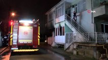 Evinin alt katında yangın çıktı, karantinada tutulan vatandaş polis eşliğinde olay yerine getirildi