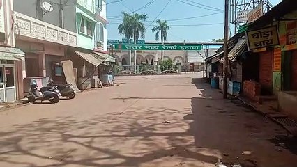 इटावा: लॉकडाउन के चलते रेलवे स्टेशन परिसर में पसरा सन्नाटा