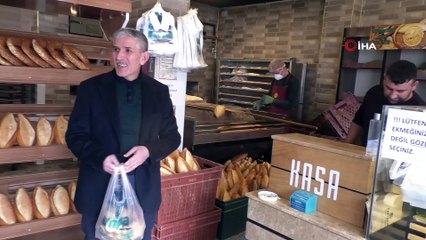 Fırıncılar ihtiyaç sahiplerine korona virüs nedeniyle ücretsiz ekmek dağıtıyor