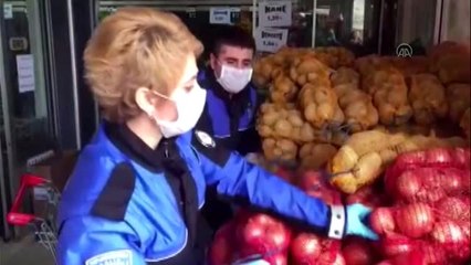 Elazığ polisi 371 yaşlının ihtiyacını karşıladı