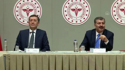 Koca: "Vatandaşımızı, sağlık çalışanlarımızı asla malzemesiz bırakmak istemiyoruz"