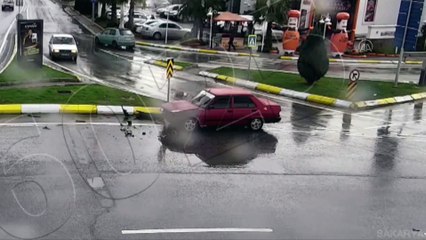 Trafik kazaları MOBESE kameralarında - SAKARYA