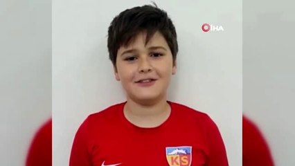 Minik futbolculardan 'Evde Kal' çağrısı