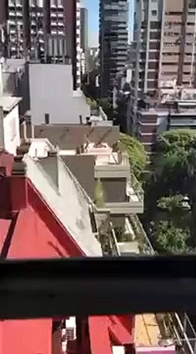 Fique em casa, para alguns isso tem sido um espetáculo