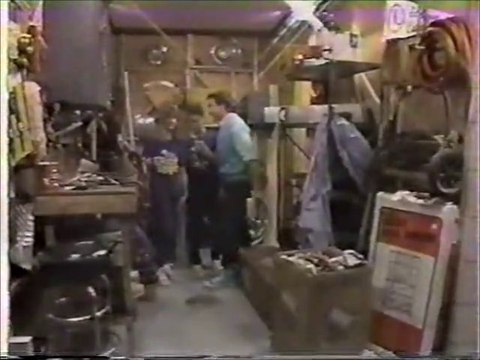 Nickelodeon Finders Keepers Bird Bath