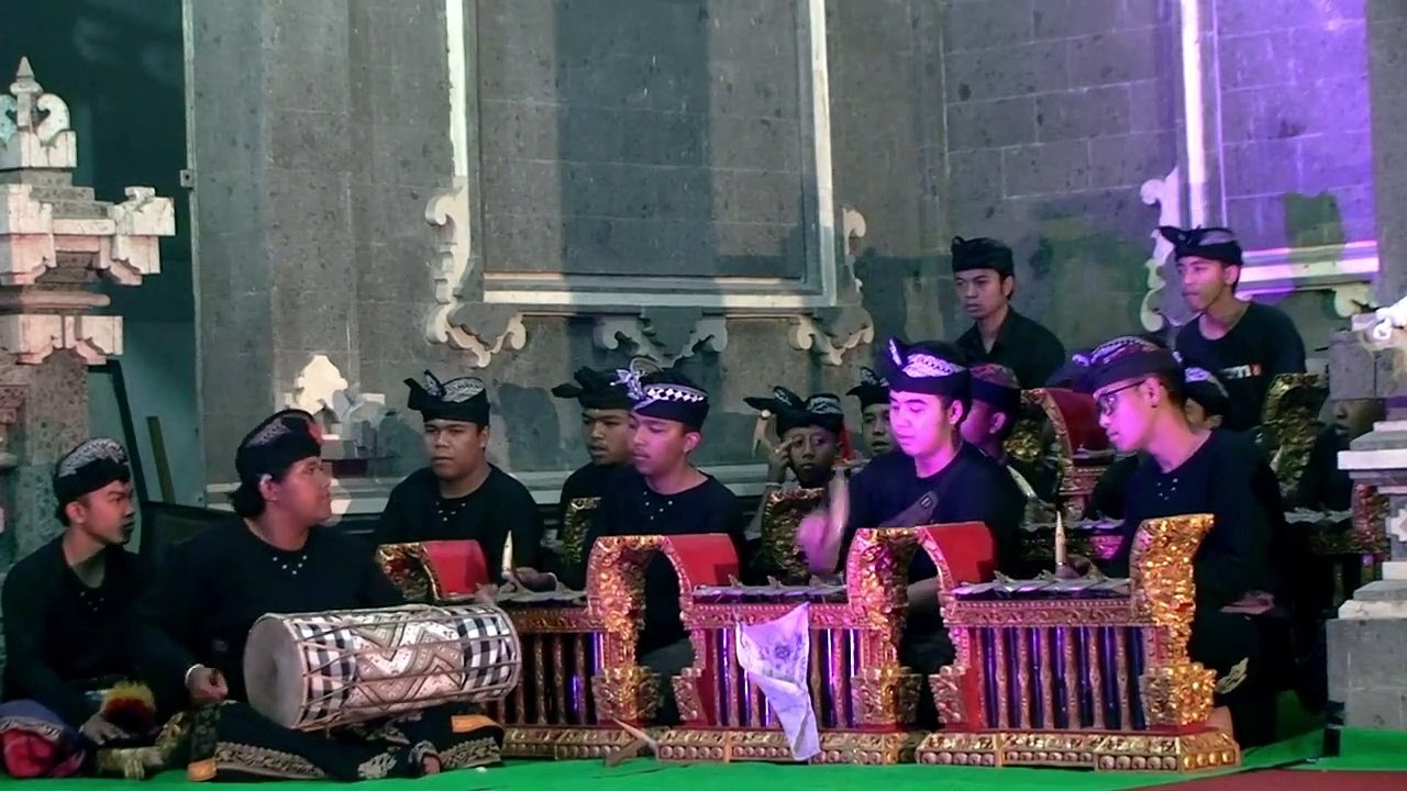 Hidup mati gamelan angklung