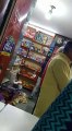 कर्फ्यू में ढील के समय किराना दुकान संभालते नजर आए कैलाश विजयवर्गीय