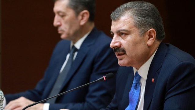 Bakan Koca'dan dikkat çeken çıkış: İstanbul'u evde tutamıyoruz, sokağa çıkma yasağı mı getirelim?