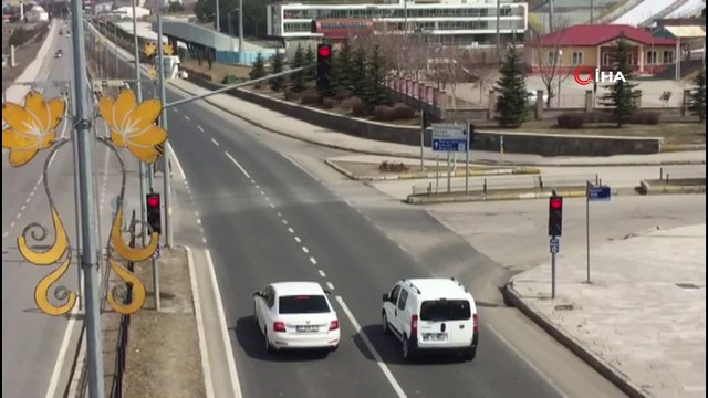 Kırmızı ışık ihlali kazayı beraberinde getirdi