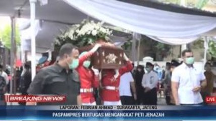 Jenazah Ibunda Jokowi Disalatkan di Masjid Dekat Rumah Duka