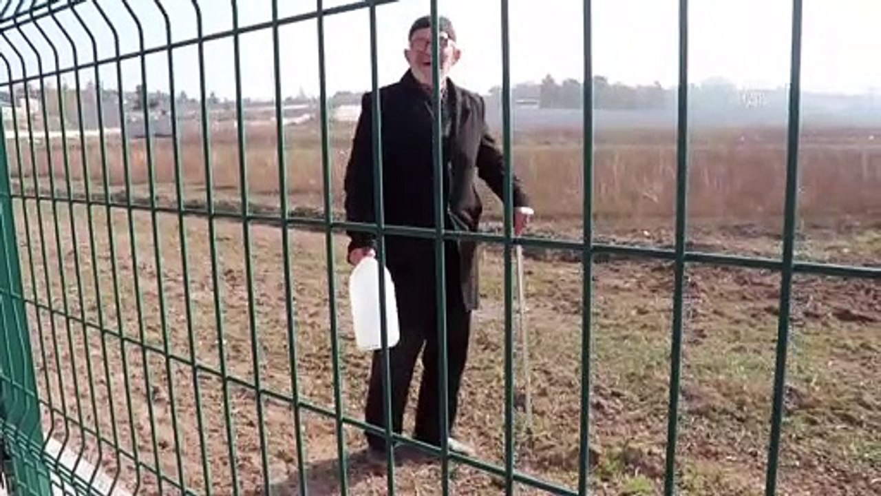 Yanlışlıkla girdiği fidanlıkta kaybolan 93 yaşındaki adamı polis kurtardı - SİVAS