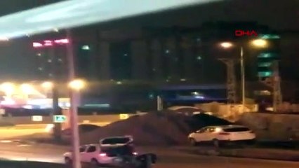 Dövülüp, konulduğu otomobilinin bagajından polis kurtardı