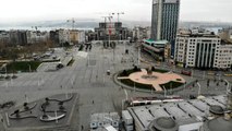 Taksim ve İstiklal Caddesi boş kaldı