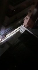 Homem é morto após lutar com moradores e invadir apartamento na Praia do Canto