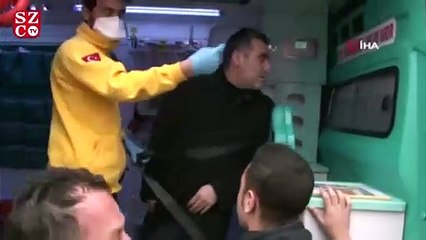 Скачать видео: Araç içinde sıkışarak ağır yaralanan kadının kurtarılma anları kamerada