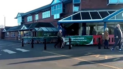 Supermarket queues