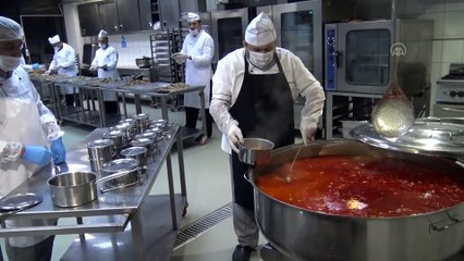 Beyoğlu Belediyesi'nden yaşlı ve hasta vatandaşlara sıcak yemek servisi - İSTANBUL