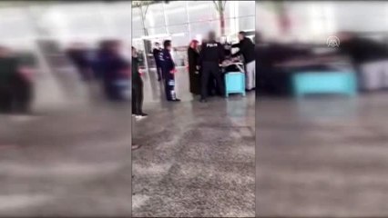 65 yaş üstündeki kişiye kötü davrandığı iddia edilen polis görevden uzaklaştırıldı