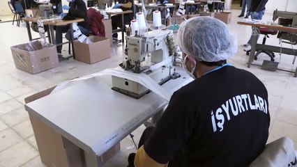 Mahkumlar günlük 20 bin maske üretiyor - NİĞDE