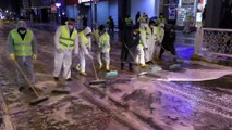 İpekyolu'nda caddeler köpüklü su ve dezenfektanla yıkandı - VAN